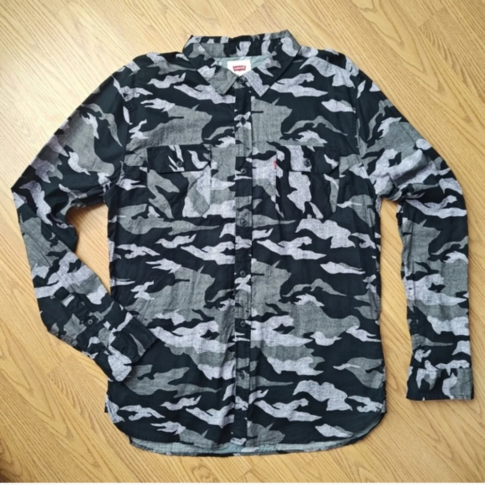Levi's Men's Black & Grey Camouflage Button-Up Flannel Shirt – Size Large